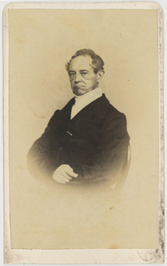220123 Portret van Christiaan G. Montijn, predikant bij de Nederlandse Hervormde gemeente en kerkelijk bestuurslid van ...